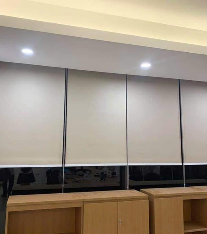 Mẫu r&egrave;m cuốn cho trường học